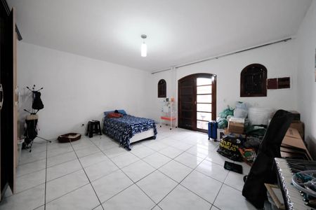 Casa à venda com 262m², 6 quartos e 2 vagasSuíte