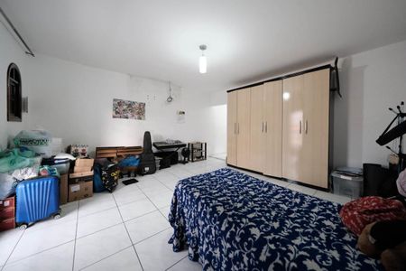 Casa à venda com 262m², 6 quartos e 2 vagasSuíte