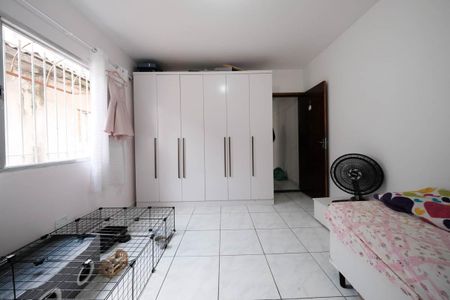 Casa à venda com 262m², 6 quartos e 2 vagasQuarto 2