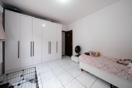 Casa à venda com 262m², 6 quartos e 2 vagasQuarto 2