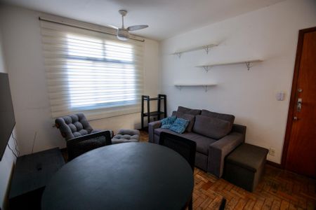 Sala de apartamento para alugar com 2 quartos, 69m² em Padre Eustáquio, Belo Horizonte
