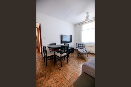 Sala de apartamento para alugar com 2 quartos, 69m² em Padre Eustáquio, Belo Horizonte