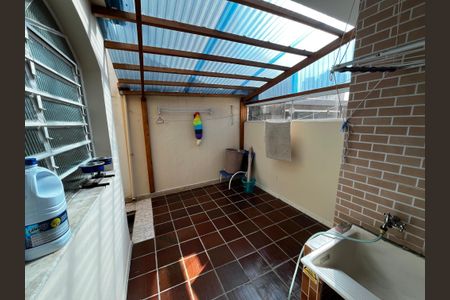 Casa à venda com 125m², 3 quartos e 2 vagasÁrea de Serviço