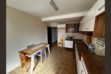 Casa à venda com 125m², 3 quartos e 2 vagasCozinha