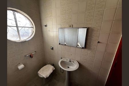 Casa à venda com 125m², 3 quartos e 2 vagasBanheiro