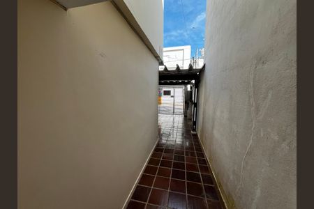Casa à venda com 125m², 3 quartos e 2 vagasCorredor