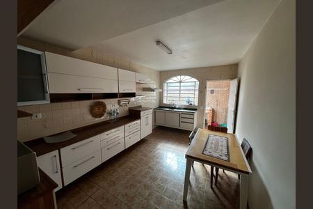 Casa à venda com 125m², 3 quartos e 2 vagasCozinha
