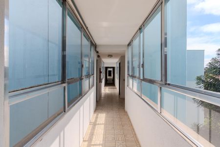 Apartamento à venda com 65m², 2 quartos e sem vagaÁrea comum