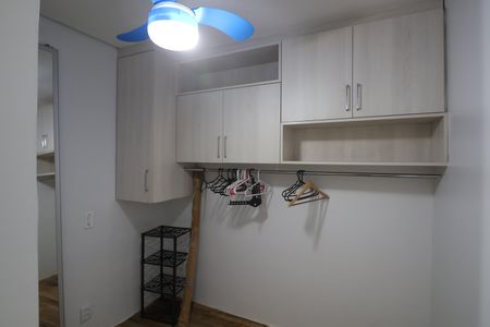 Casa de condomínio à venda com 50m², 2 quartos e 2 vagasCloset do quarto