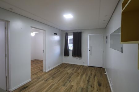Sala de casa de condomínio à venda com 2 quartos, 50m² em Mato Grande, Canoas