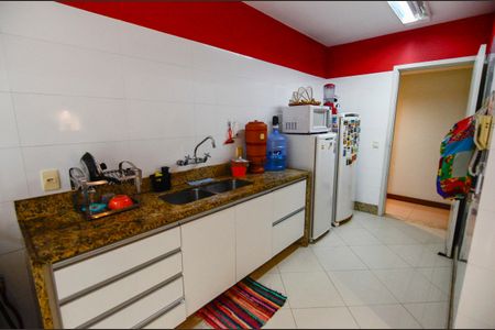 Apartamento à venda com 167m², 3 quartos e 2 vagasCozinha