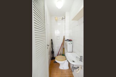 Apartamento à venda com 167m², 3 quartos e 2 vagasBanheiro de Serviço