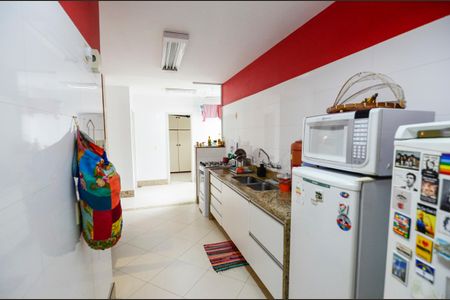 Apartamento à venda com 167m², 3 quartos e 2 vagasCozinha