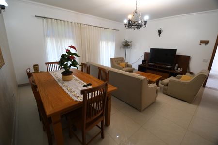 Sala de casa para alugar com 4 quartos, 207m² em Vila Nogueira, Campinas