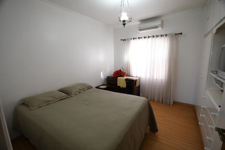 Casa à venda com 207m², 4 quartos e 2 vagasQuarto 1