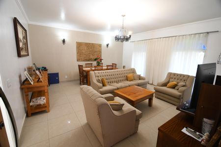 Sala de casa para alugar com 4 quartos, 207m² em Vila Nogueira, Campinas
