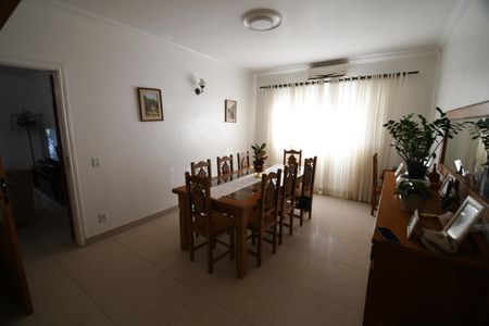 Casa à venda com 207m², 4 quartos e 2 vagasSala de Jantar