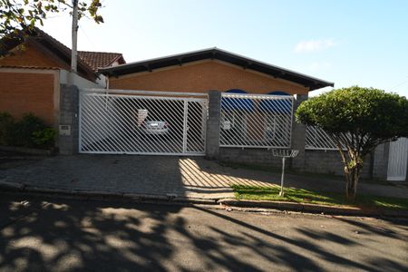 Casa à venda com 207m², 4 quartos e 2 vagasFachada