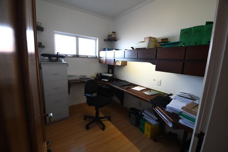 Escritório de casa para alugar com 4 quartos, 207m² em Vila Nogueira, Campinas