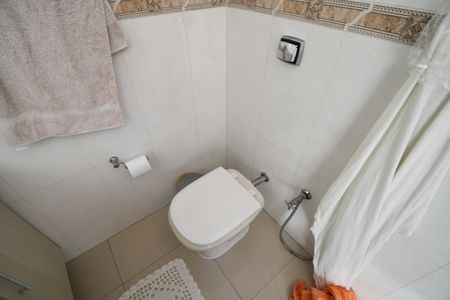 Casa à venda com 207m², 4 quartos e 2 vagasBanheiro 1