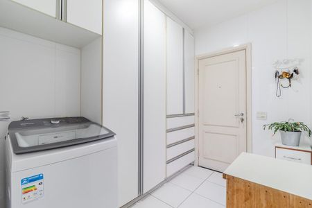 Apartamento à venda com 150m², 3 quartos e 1 vagaÁrea de Serviço