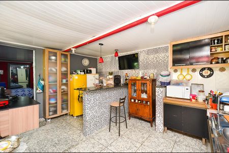 Casa à venda com 170m², 4 quartos e 3 vagas Casa à venda com 170m², 4 quartos e 3 vagasCozinha - Edícula