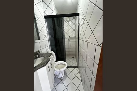 Banheiro Social de kitnet/studio para alugar com 1 quarto, 61m² em Conjunto 1, Brasília