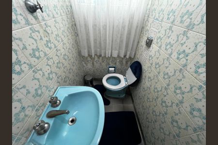 Casa à venda com 200m², 4 quartos e 4 vagasLavabo