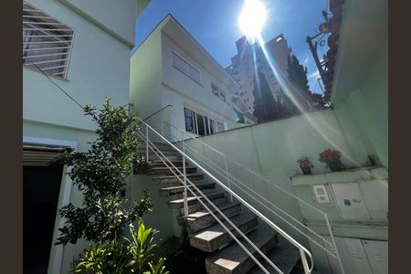 Casa à venda com 200m², 4 quartos e 4 vagasGaragem