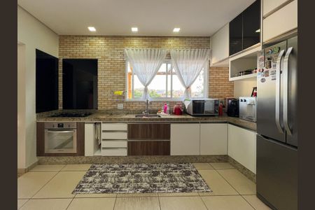 Casa de condomínio para alugar com 260m², 3 quartos e 4 vagas Casa de condomínio para alugar com 260m², 3 quartos e 4 vagasCozinha