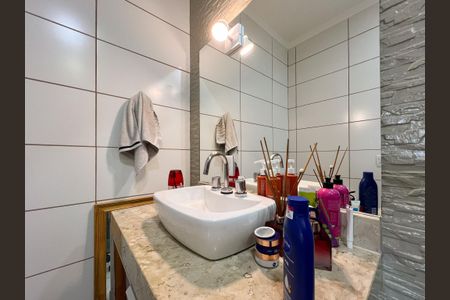 Casa de condomínio para alugar com 260m², 3 quartos e 4 vagas Casa de condomínio para alugar com 260m², 3 quartos e 4 vagasBanheiro da Suíte 2