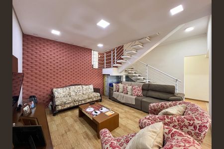 Casa de condomínio para alugar com 260m², 3 quartos e 4 vagas Casa de condomínio para alugar com 260m², 3 quartos e 4 vagasSala
