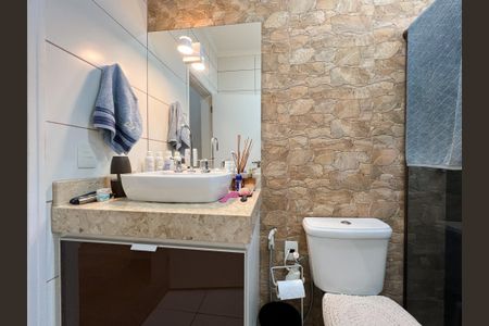 Casa de condomínio para alugar com 260m², 3 quartos e 4 vagas Casa de condomínio para alugar com 260m², 3 quartos e 4 vagasBanheiro da Suíte 3