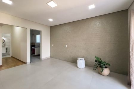 Sala de estar de casa de condomínio para alugar com 3 quartos, 260m² em Jardim Pinheiros, Valinhos