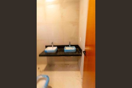 Casa à venda com 120m², 3 quartos e 2 vagasBanheiro da Suíte 01