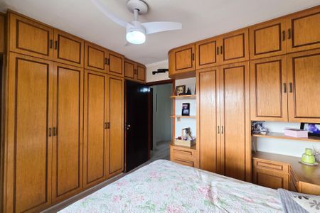 Casa à venda com 196m², 3 quartos e 2 vagasSuíte