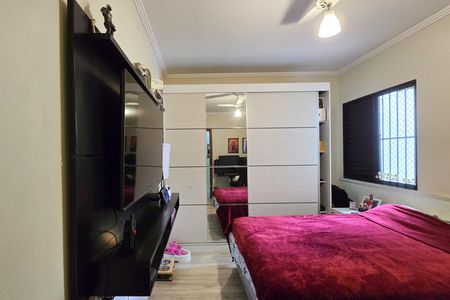 Casa à venda com 196m², 3 quartos e 2 vagasQuarto 2