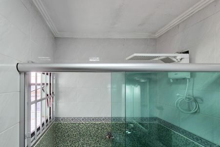 Casa à venda com 196m², 3 quartos e 2 vagasBanheiro - Suíte