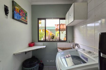 Casa à venda com 196m², 3 quartos e 2 vagasÁrea de Serviço