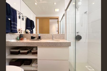 Apartamento à venda com 130m², 2 quartos e 2 vagas Apartamento à venda com 130m², 2 quartos e 2 vagasBanheiro suíte