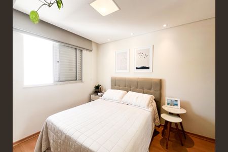 Apartamento à venda com 130m², 2 quartos e 2 vagas Apartamento à venda com 130m², 2 quartos e 2 vagasSuíte