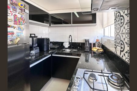 Apartamento à venda com 130m², 2 quartos e 2 vagas Apartamento à venda com 130m², 2 quartos e 2 vagasCozinha