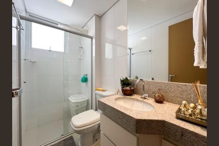 Apartamento à venda com 130m², 2 quartos e 2 vagas Apartamento à venda com 130m², 2 quartos e 2 vagasBanheiro social