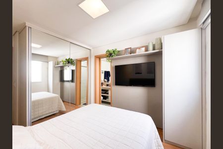 Apartamento à venda com 130m², 2 quartos e 2 vagas Apartamento à venda com 130m², 2 quartos e 2 vagasSuíte