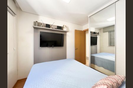 Apartamento à venda com 130m², 2 quartos e 2 vagas Apartamento à venda com 130m², 2 quartos e 2 vagasQuarto
