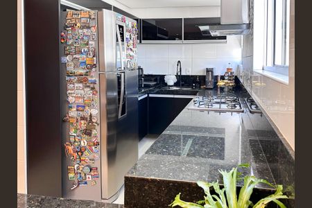 Apartamento à venda com 130m², 2 quartos e 2 vagas Apartamento à venda com 130m², 2 quartos e 2 vagasCozinha