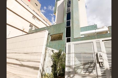Apartamento à venda com 130m², 2 quartos e 2 vagas Apartamento à venda com 130m², 2 quartos e 2 vagasFacahda