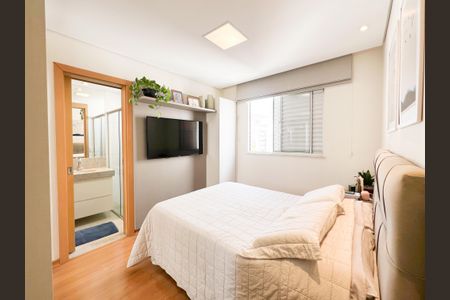 Apartamento à venda com 130m², 2 quartos e 2 vagas Apartamento à venda com 130m², 2 quartos e 2 vagasQuarto