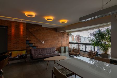 Sala de apartamento para alugar com 3 quartos, 210m² em Vila Olímpia, São Paulo