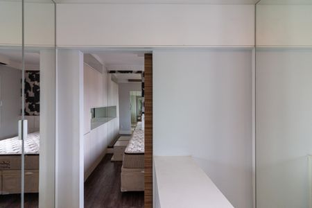 Apartamento à venda com 210m², 3 quartos e 3 vagasCloset da suíte 2